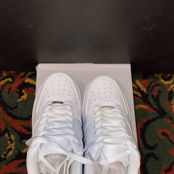 Nike Air Force 1 Size 6.5, 7.5 - Picture 2 of 6